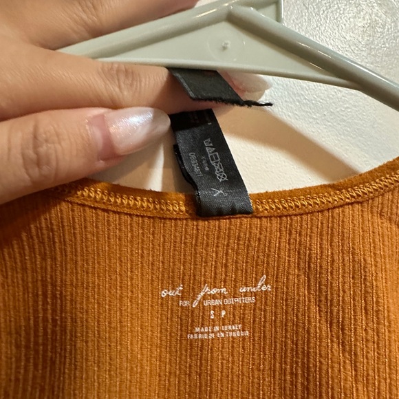 URBAN OUTFITTERS out from under hailey tank top - Picture 4 of 4